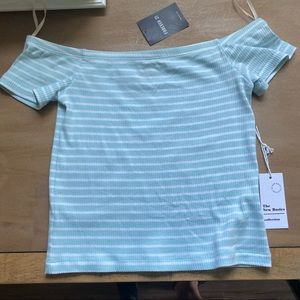 fitted crop off-the-shoulder top